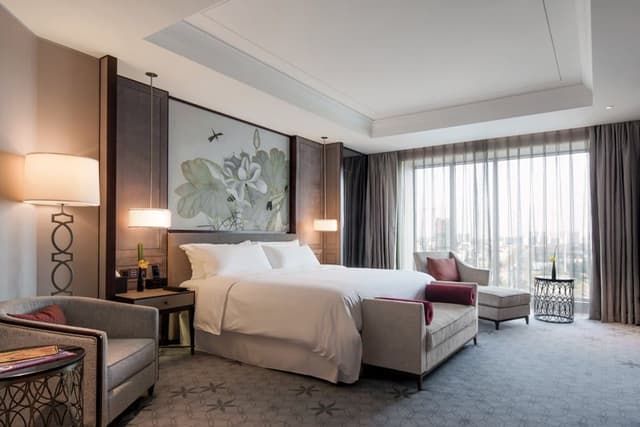 Premium Room, 1 King Bed