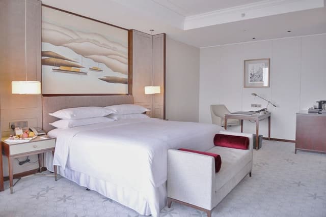 Premium Room, 1 King Bed