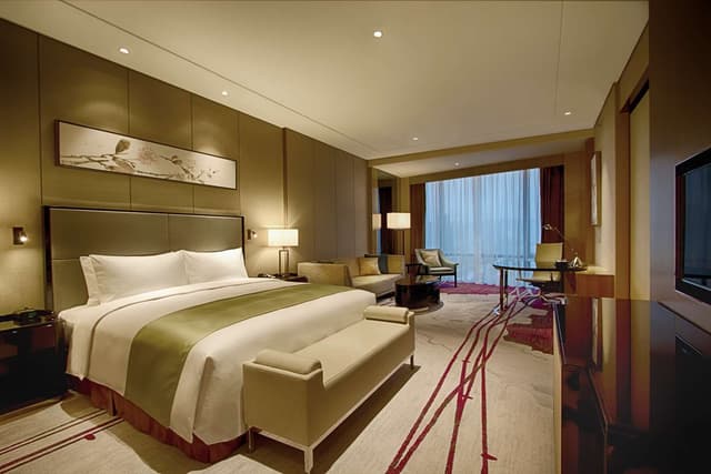 KING ONE BEDROOM SUITE