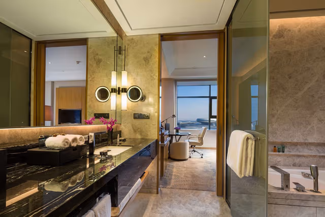 KING DELUXE ROOM