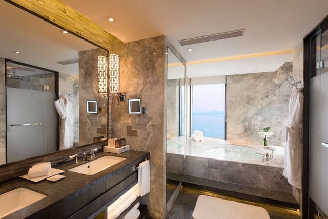 EXECUTIVE DELUXE SUITE