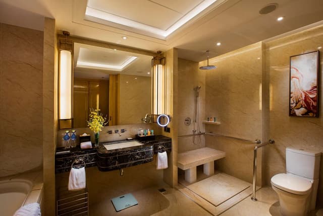 TWIN PREMIER ROOM RIVER VIEW AND HIGH FLOOR