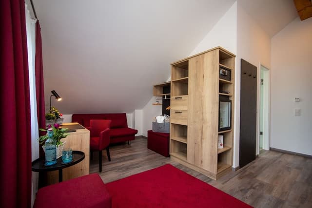 Junior Studio Suite