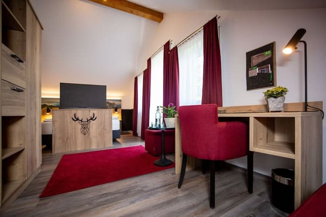 Junior Studio Suite