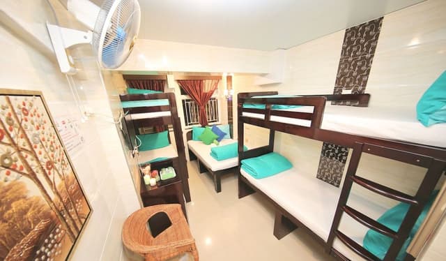 Deluxe Family Room