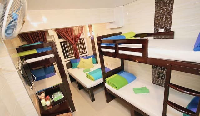 Deluxe Family Room