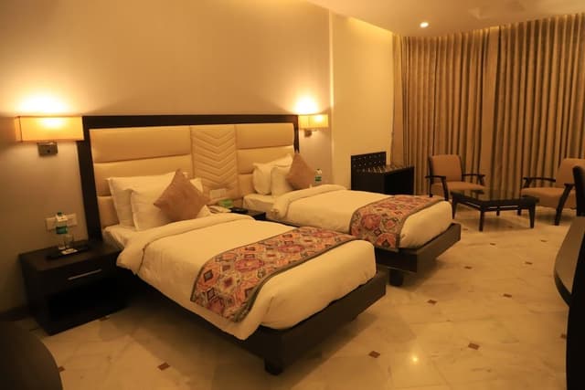 Deluxe Double or Twin Room, Hill View