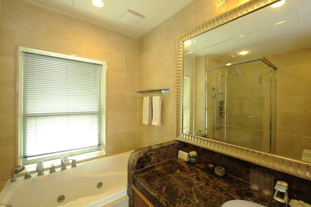 Royal Suite (Bed type assigned upon Check In)