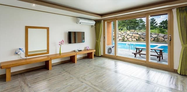 Poolside Suite, 35PY, Duplex