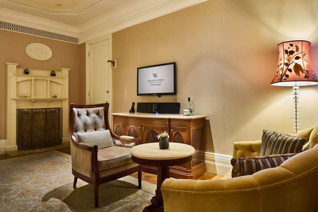 BUND HERITAGE RIVER VIEW SUITE
