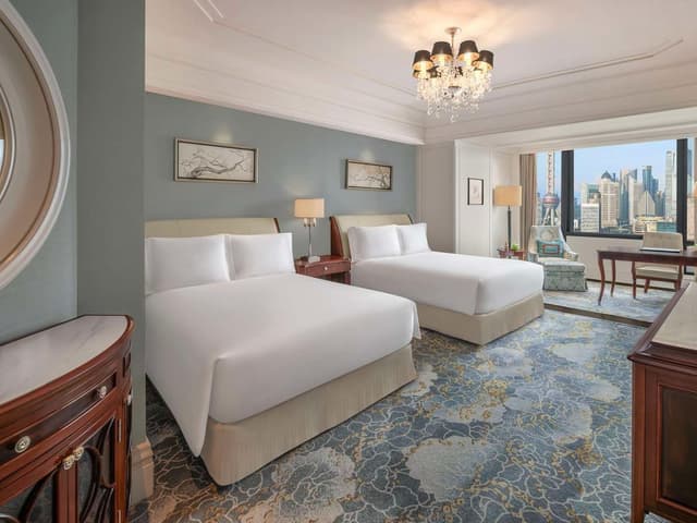 DOUBLE QUEEN DELUXE ROOM