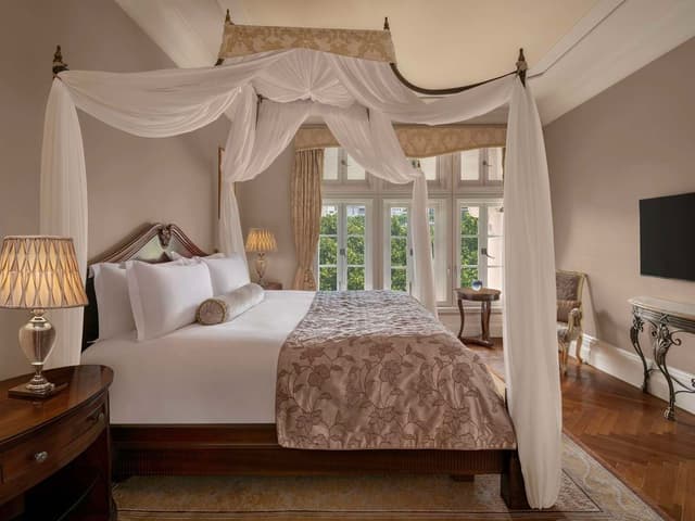BUND HERITAGE RIVER VIEW SUITE