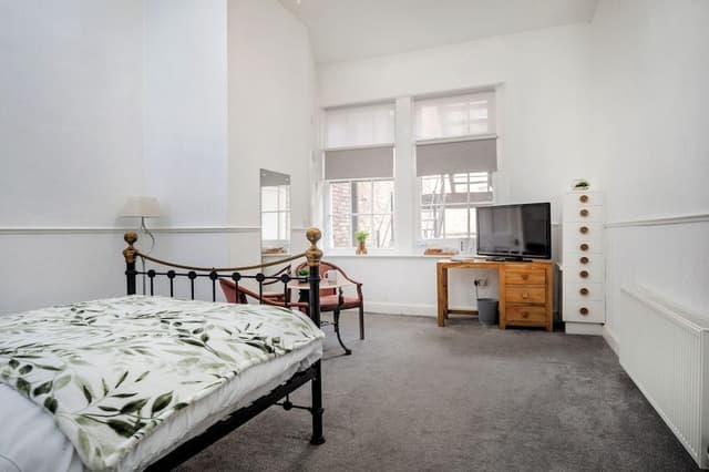 Family Room (Room 1)