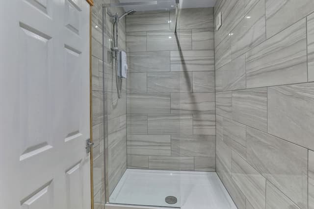 Double Room (Room 9)
