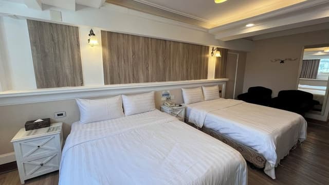 Classic Quadruple Room, 2 Double Beds, Ensuite