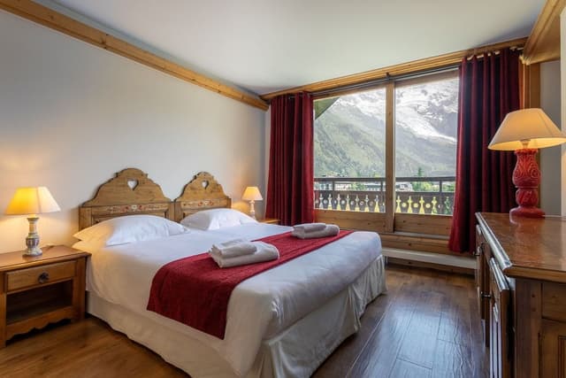 Suite, 3 Bedrooms