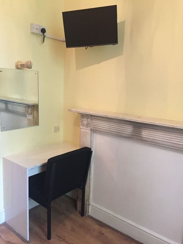 Basic Double Room, Shared Bathroom
