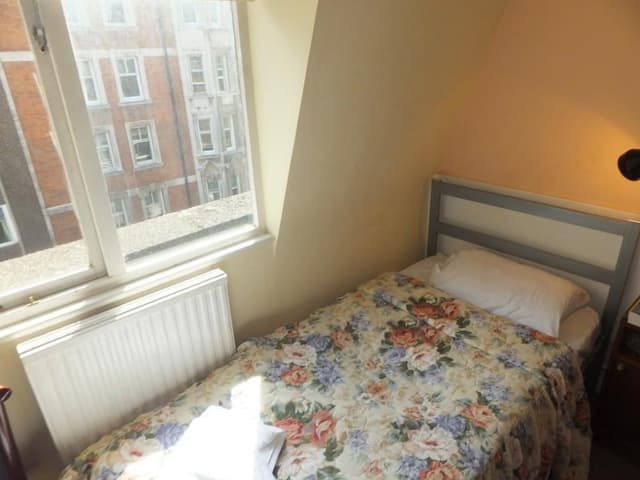 Basic Single Room, Shared Bathroom