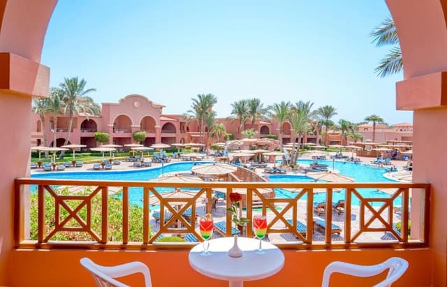 Family Suite with Pool View