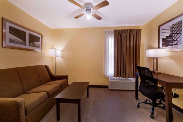 Suite, 1 King Bed