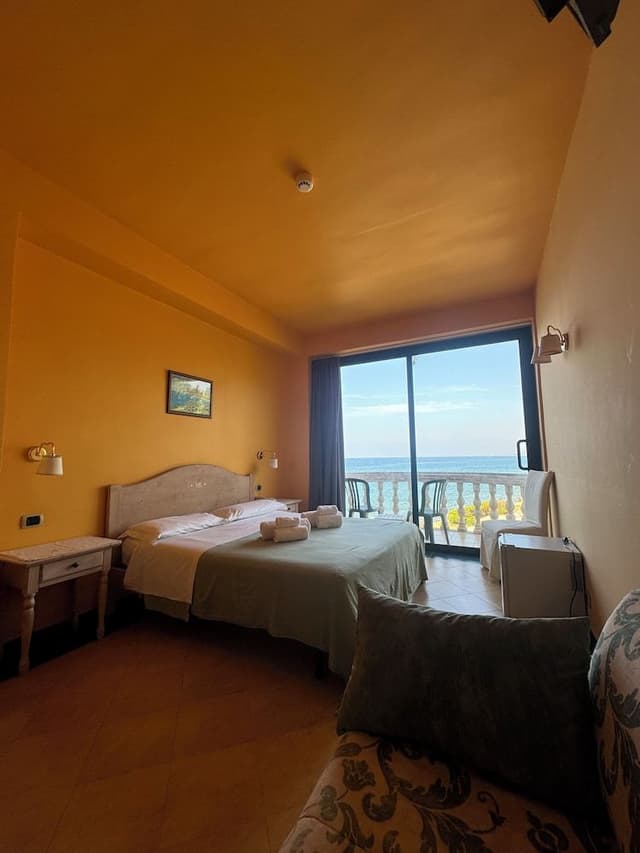 Deluxe Double Room, 1 Double Bed, Sea View, Sea Facing