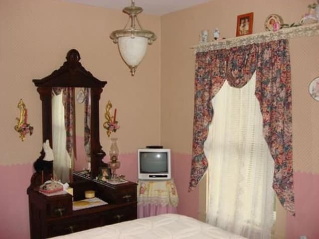 Deluxe Room, 1 Queen Bed