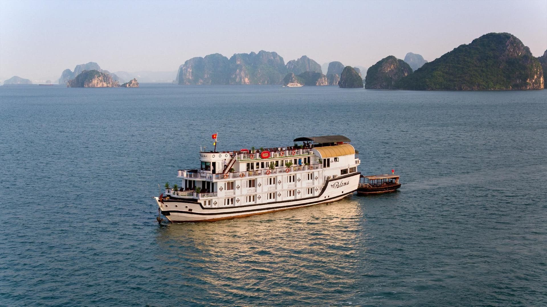 Halong Paloma Cruise Halong Paloma Cruise