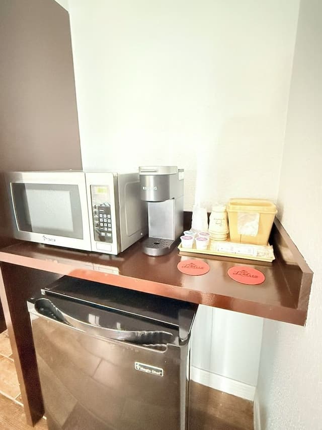Standard Room, 2 Queen Beds, Non Smoking