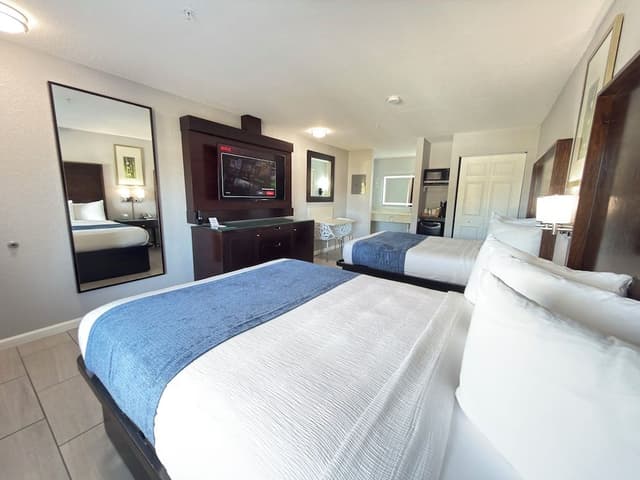 Standard Room, 2 Queen Beds, Non Smoking