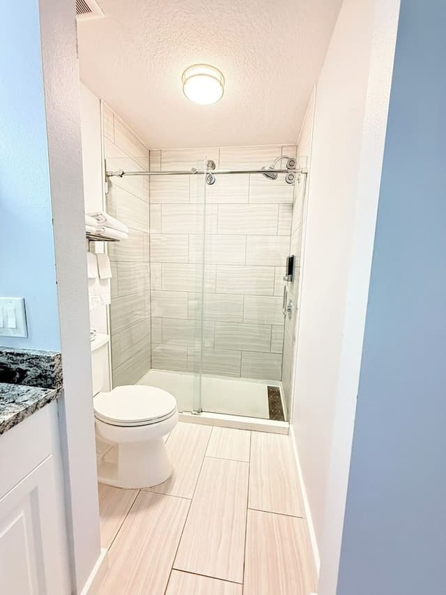 Deluxe Room, 1 King Bed with Sofa bed, Non Smoking, Refrigerator & Microwave (Walk-In Shower)