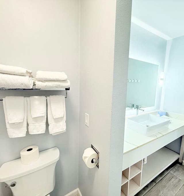 Deluxe Room, 2 Queen Beds, Non Smoking, Refrigerator & Microwave