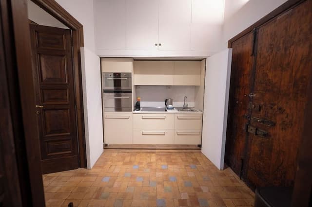 Charming 1 Bedroom Apartment with Balcony (Via Giulia 116)