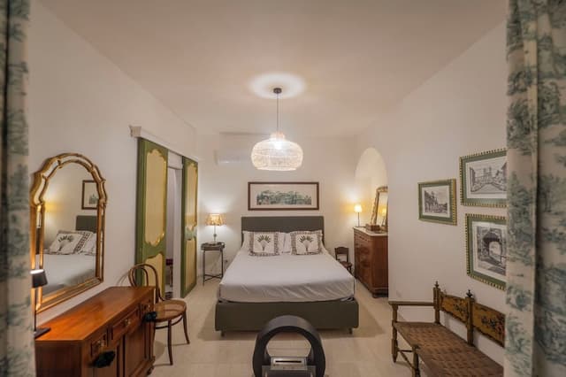 Charming Atelier 1 Bedroom Apartment (Via Giulia 114)
