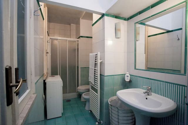 Classic 2 Bedroom Apartment (Via Giulia 89)