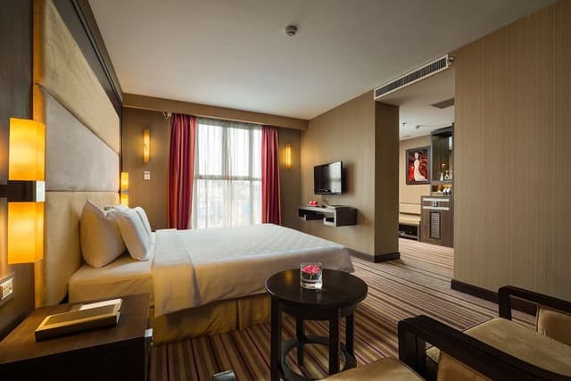 Premium Executive Double or Twin Room, City View