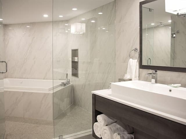 Luxury Deluxe Suite