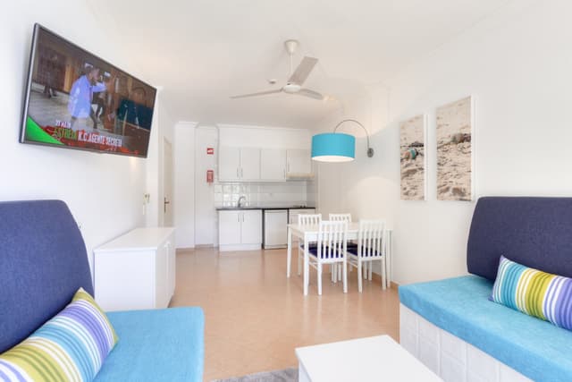 One-Bedroom Apartment with Pool View (2 adults + 1 child)
