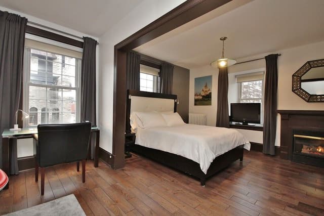 Deluxe Room, 1 Queen Bed, Fireplace