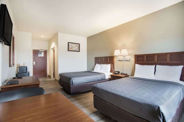 Standard Room, 2 Double Beds, Non Smoking