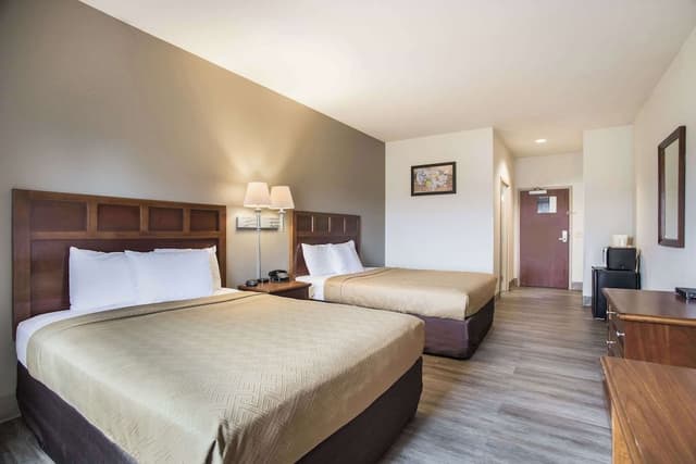 Room, 2 Queen Beds, Accessible, Non Smoking