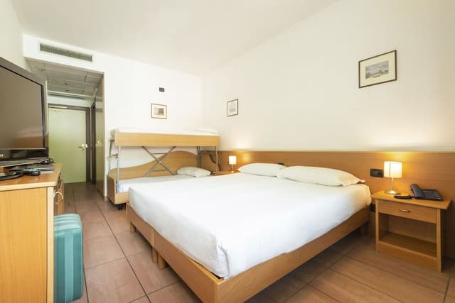 Standard Quadruple Room, Multiple Beds