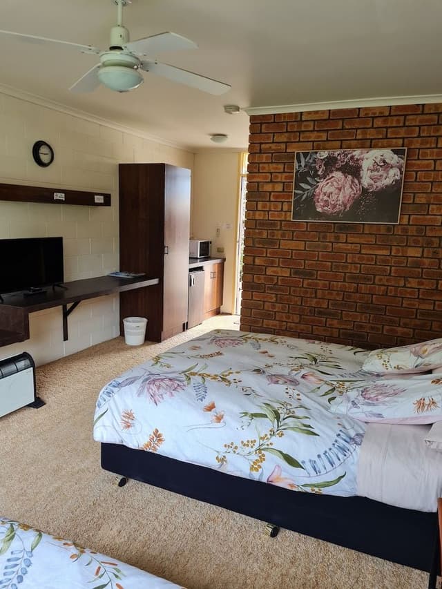 Basic Twin Room