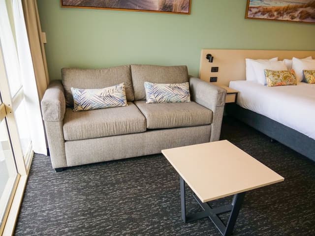 Studio King & Sofa Bed