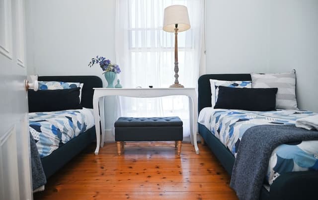 Standard Room, Non Smoking, Jetted Tub (Westwing Apartment Twin)