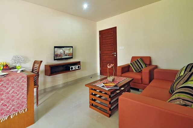 Apartment Deluxe 1 Bedroom with Kitchen & Living Room (D)