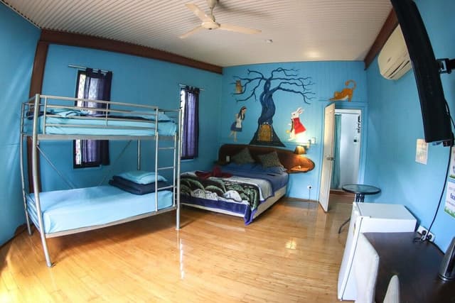 Standard Room (Cabin 4)