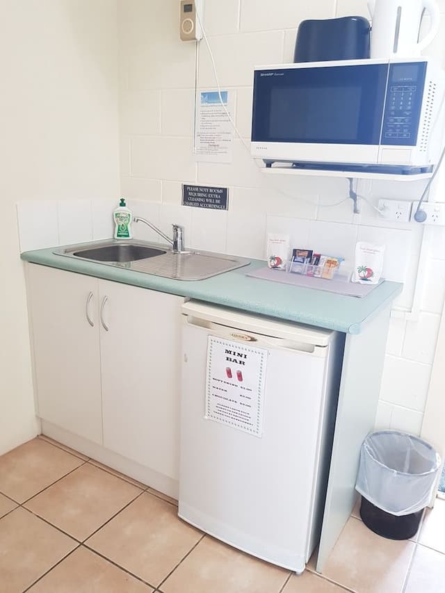 1 Bedroom - King Bed (No Pets)