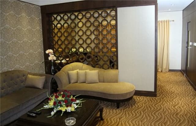 Deluxe Suite, 1 King Bed