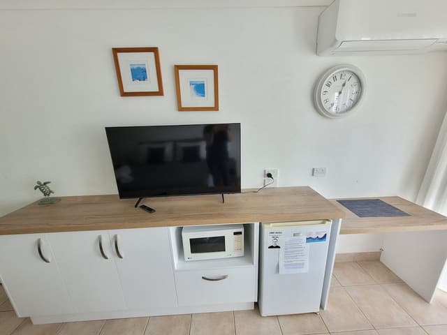 2 Bedroom Apartment (Ocean view, Unit 14)