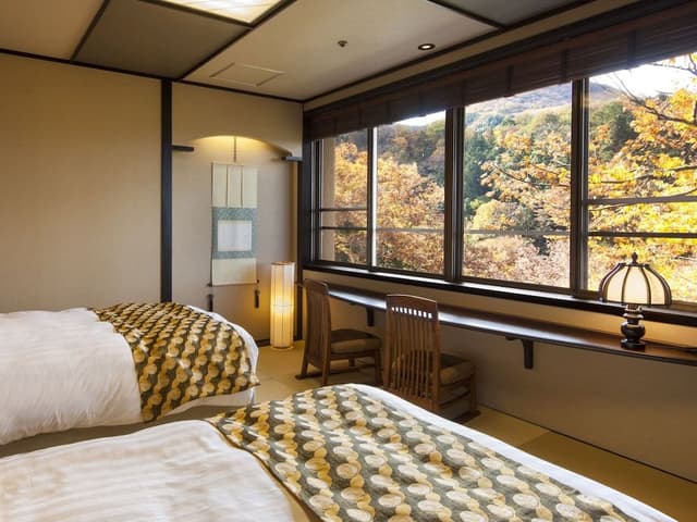Superior Twin Room on Low Floor with Shower, Non-Smoking